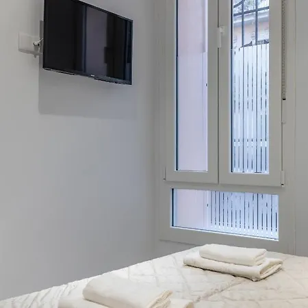 Comfortable Close To Centre Guest house