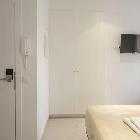 Comfortable Close To Centre 3* Valencia
