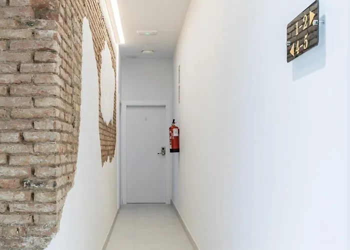Comfortable Close To Centre 3* Valencia
